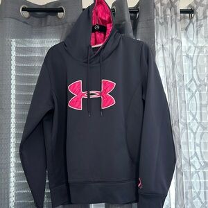 Under-armor pullover fits more like a large